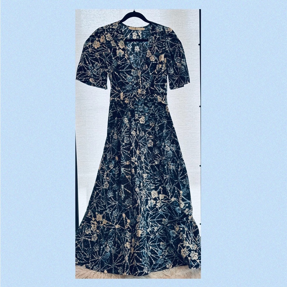 Marie Oliver Cream and Blue A-line Flutter Sleeve Dress